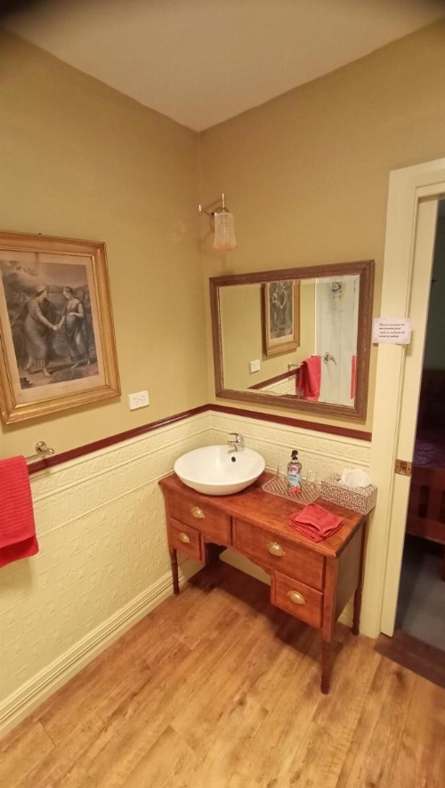 Blakes Manor Self Contained Heritage Accommodation image 24