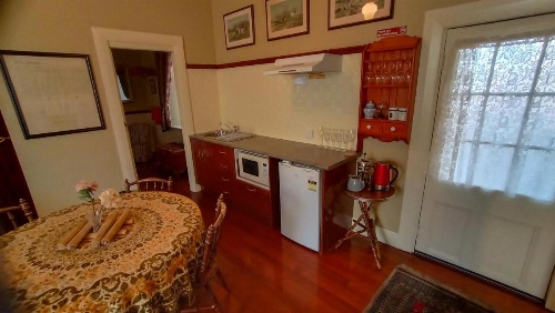 Blakes Manor Self Contained Heritage Accommodation image 26